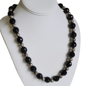 Black and silver necklace by Neri Avraham