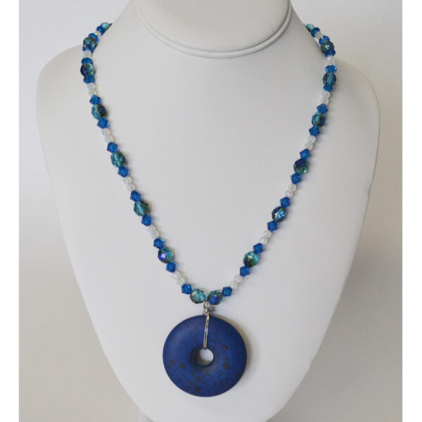 Blue stone necklace by Sofia Bocanegra